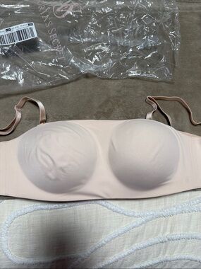 Victoria's Secret Convertible Strapless Bra in Blush
